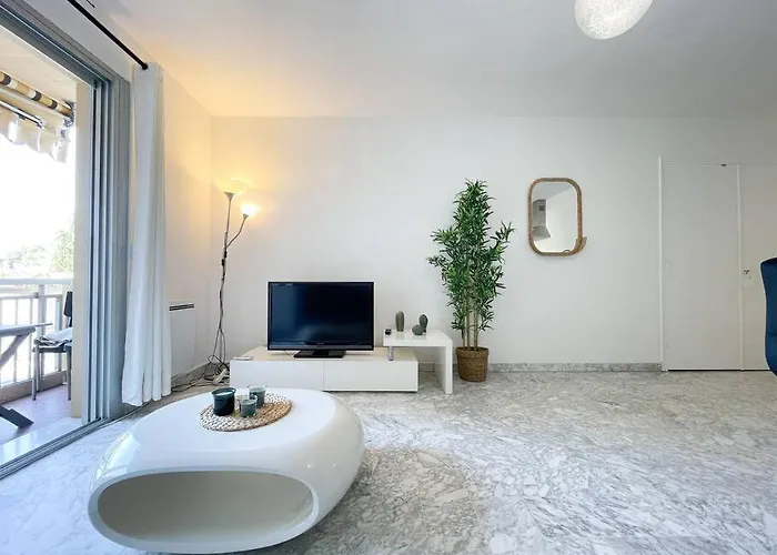 Cosy Deux Pieces Апартаменты Ментона
